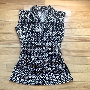 COPY - VINCE CAMUTO NWOT BLK & WHITE SUPER CUTE TOP 5% SPANDEX